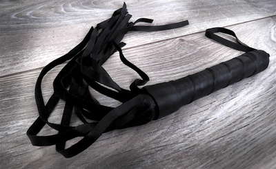 Sadomaso, Bondage, Peitsche // Foto: Espressolia / pixelio.de